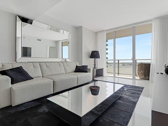 4th image of 1300 Brickell Bay Dr APT 2807
