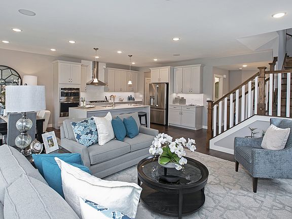 4th image of 656 Riverbank Drive Geneva Il