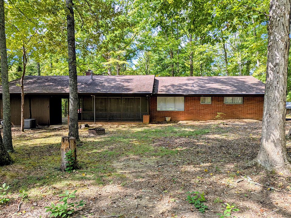 1st image of 102 Piedmont Cir