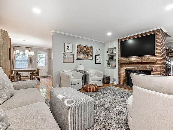 4th image of 5012 Graceland Ave