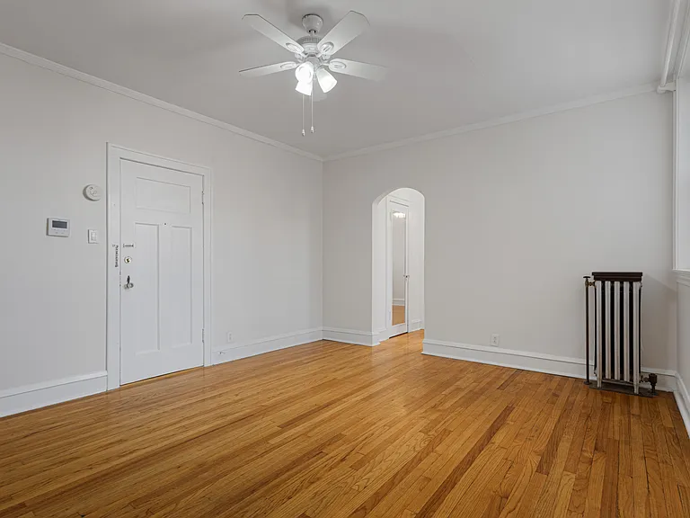 2342 N Spaulding Ave #207 — Photo 8