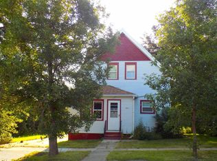 205 S 4th St, New Salem, ND 58563