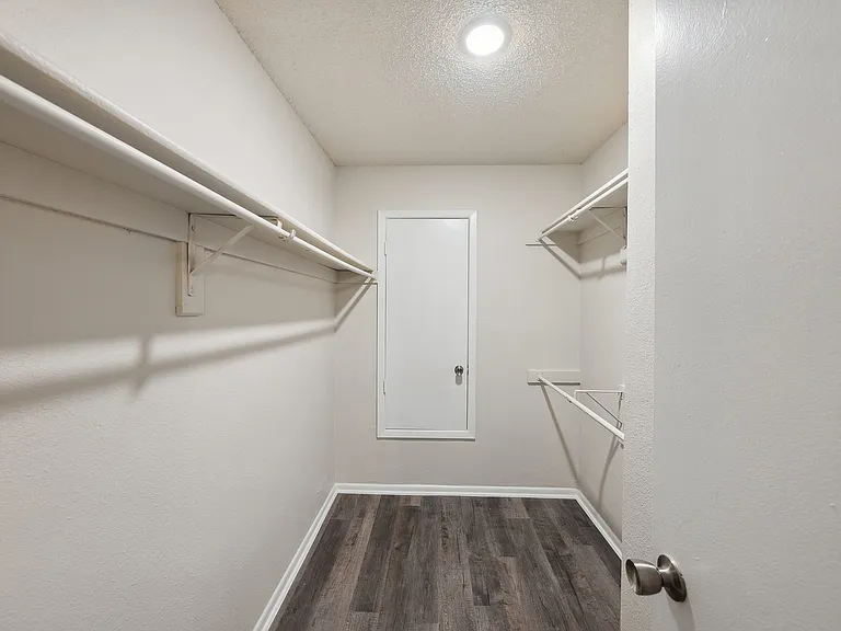 Altamonte Apartments — Photo 2