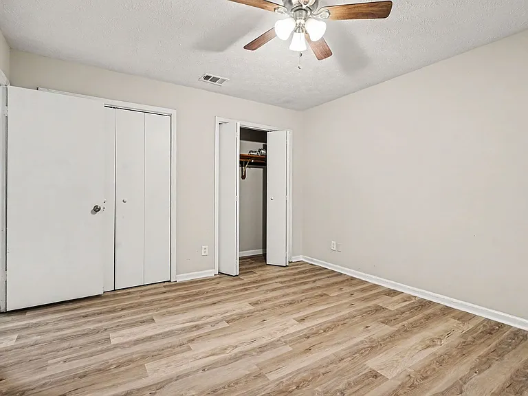 886B Martin Heights Dr — Photo 34