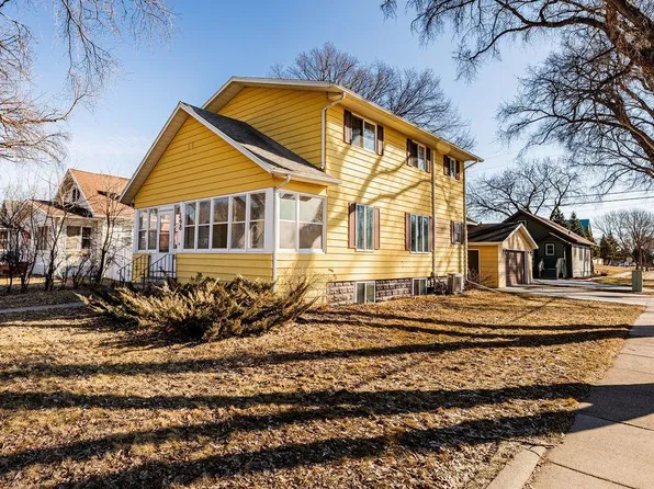 1348 6th St S, Fargo, ND 58103