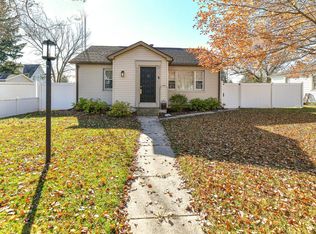 416 Haskins St, Lake Geneva, WI 53147