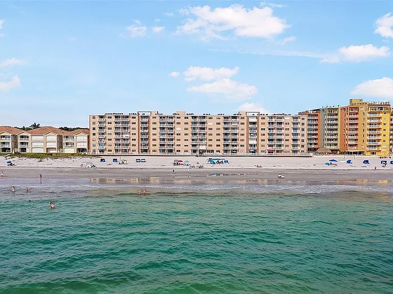 Gulf Blvd — Photo 5