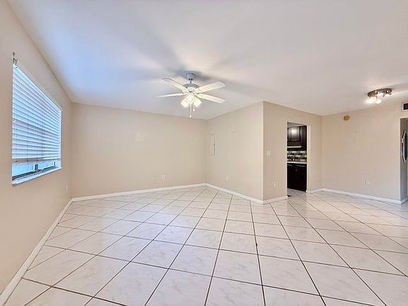 4th image of 139 Tuscany Ln #B