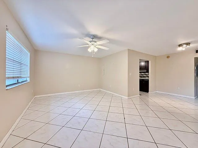 139 Tuscany Ln #B — Photo 4