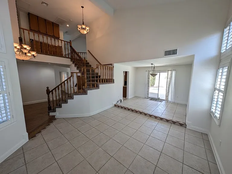 8432 Airmont Ct — Photo 3