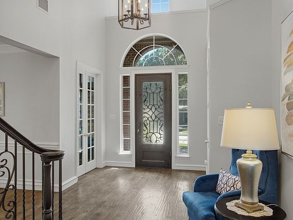 5th image of 2706 Carterton Way