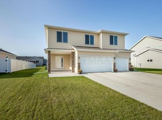 4962 34th Ave S, Fargo, ND 58104