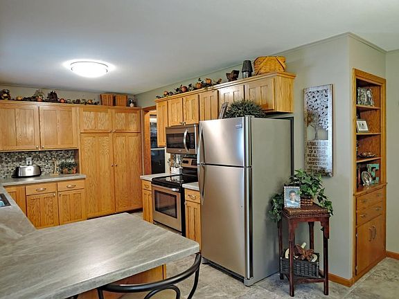 2nd image of 270 19th St NE