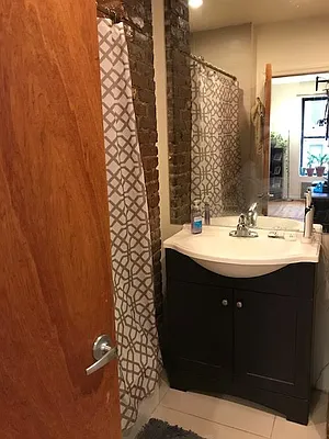 Rented by Chartwell Manhattan Realty | media 29
