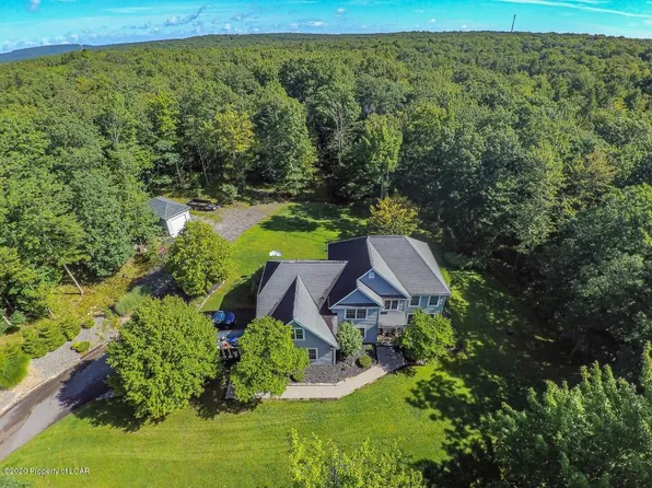 71 Sandspring Rd, Wilkes Barre, PA 18702