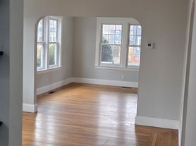 61 Friendly Rd, Cranston, RI