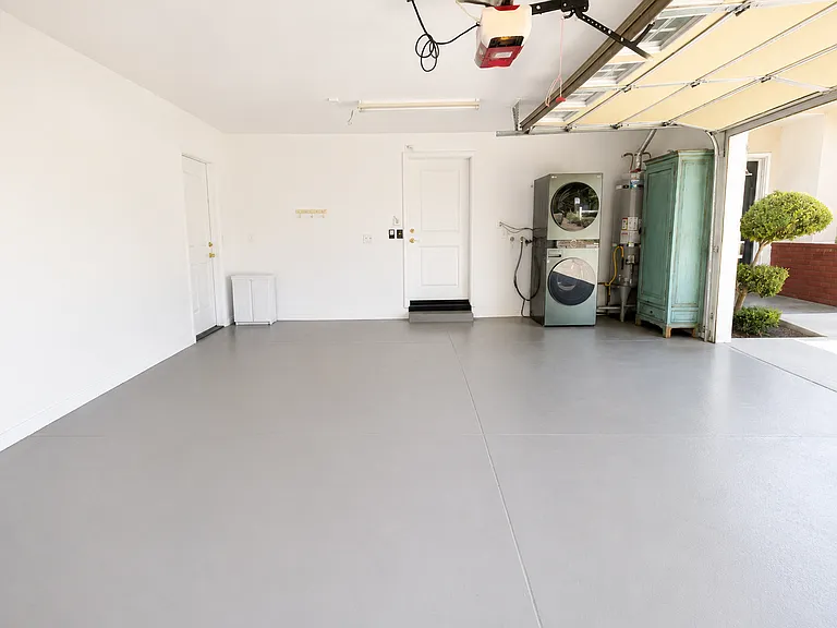 440 Country Club Dr — Photo 14