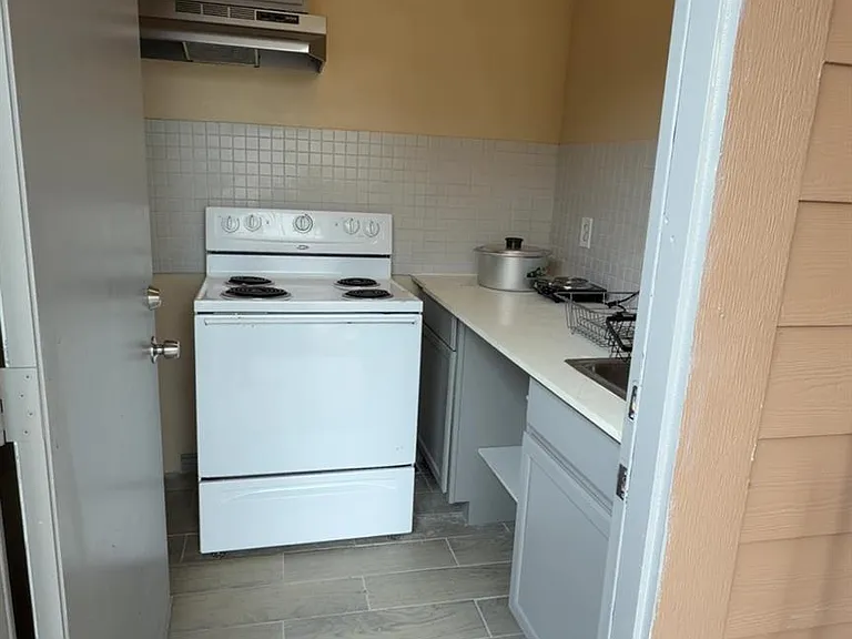 6303 Scotchwood Dr #A — Photo 5