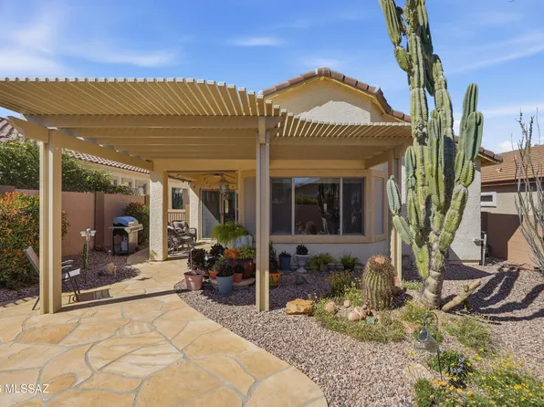 553 W Calle Media Luz, Sahuarita, AZ 85629