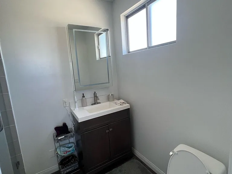 829 Euclid St #10 — Photo 14