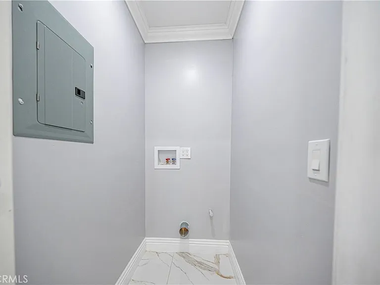 12943 Bess Ave — Photo 24