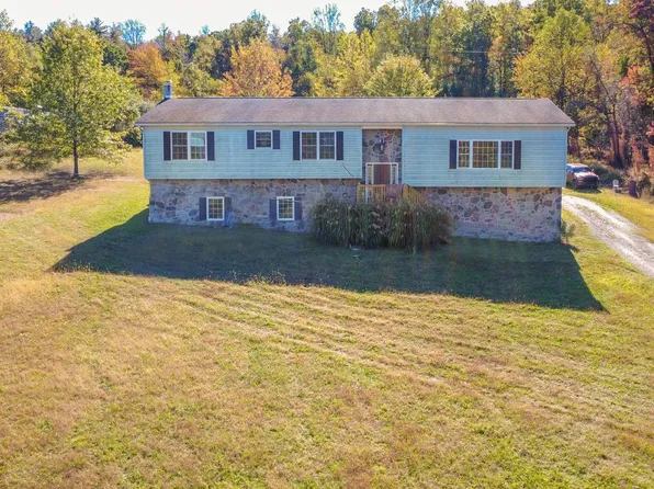 225 Pine Ridge Rd, Aspers, PA 17304