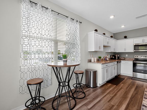 4th image of 3119 Sleepy River Ave #3116SR