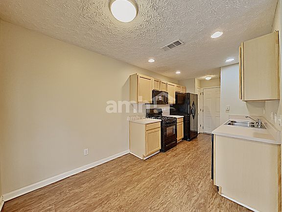 4th image of 112 Ilex Dr