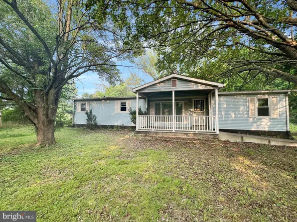 273 Darke Ln, Kearneysville, WV 25430