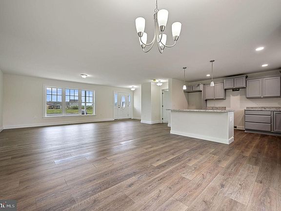 3rd image of 26354 Meadow Ln