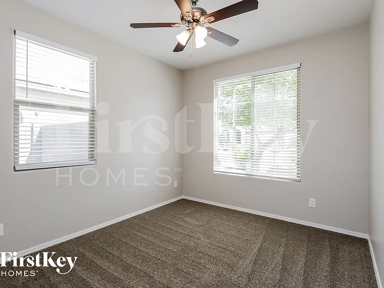 9324 W Jones Ave — Photo 12