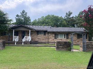 203 NE H St, Stigler, OK 74462