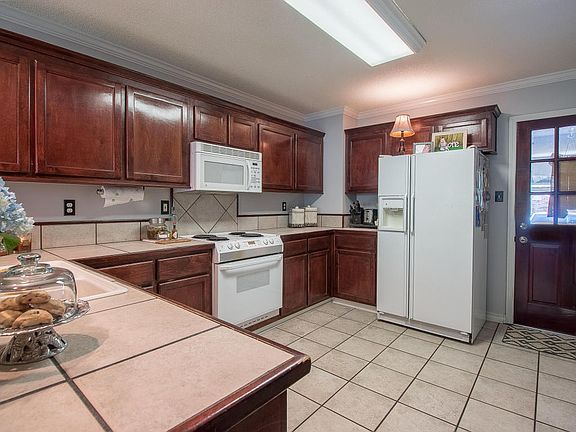 5th image of 13618 Tara Hills Dr