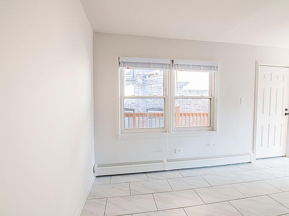 4th image of 4882 N Ashland Ave APT 3