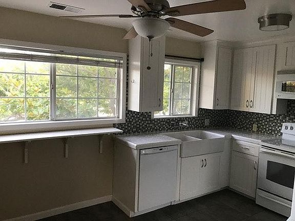 3rd image of 716 S Shoreline Blvd #3