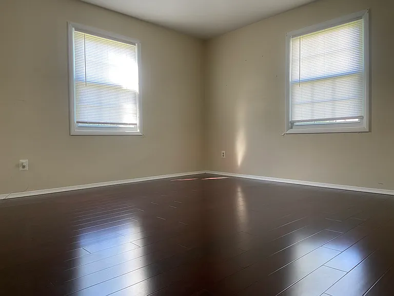 8523 Fairburn Dr — Photo 10
