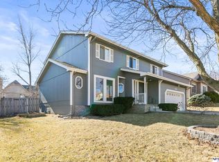 15711 Charles St, Omaha, NE 68118