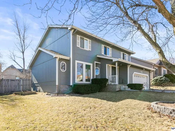 15711 Charles St, Omaha, NE 68118