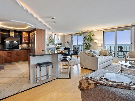 4th image of 1212 N Lake Shore Dr APT 24BN