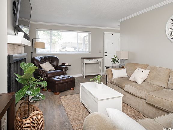 2nd image of 4053 S Vernon Cir APT D