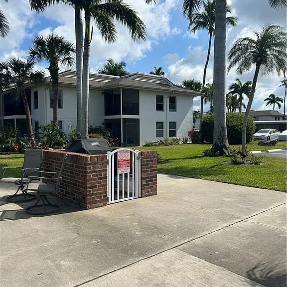 5479 Peppertree Dr #E13 — Photo 33