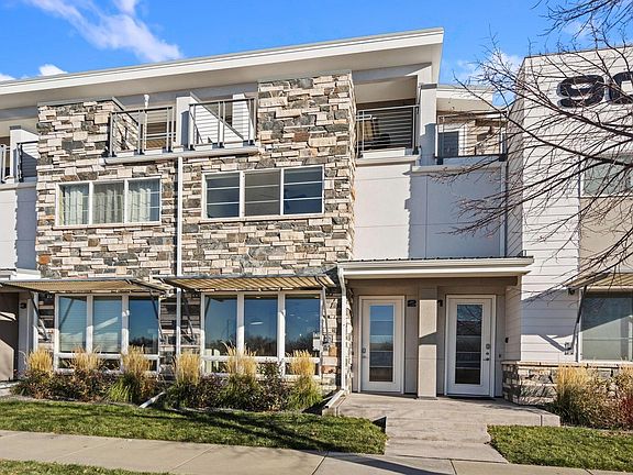 2nd image of 908 Jerome St #2