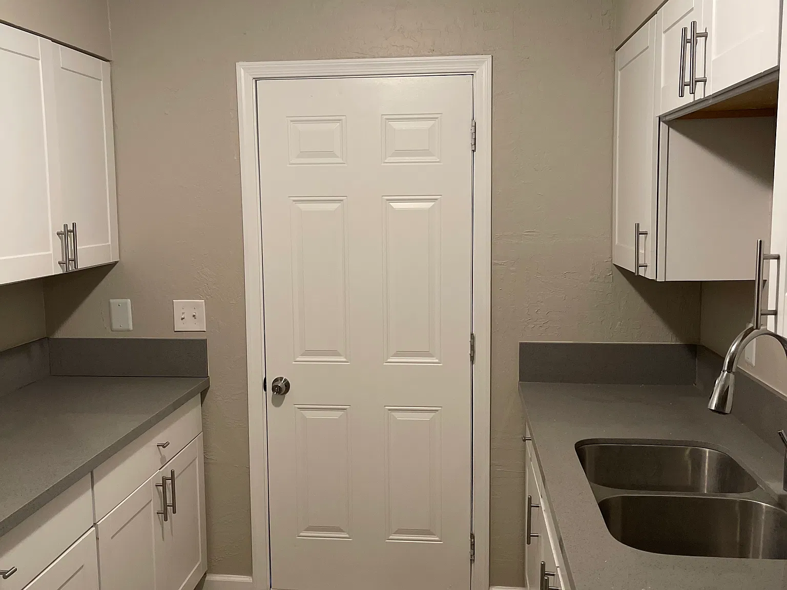 2 bed, 789 sqft, $1,700 — Photo 1