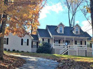 145 Sherwood Forest Rd, Livingston, TN 38570