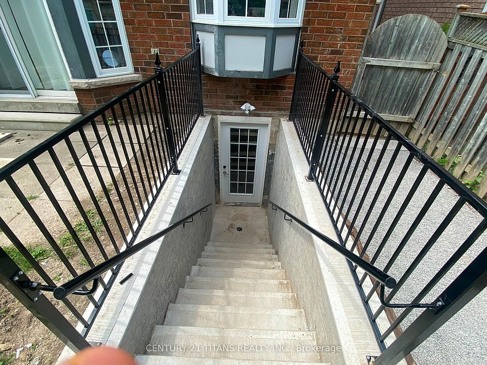 1st image of 165 Elizabeth St #Basement