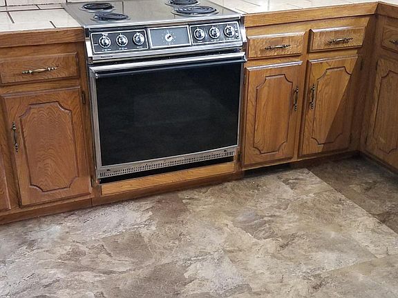 3rd image of 253 Cliff Dr