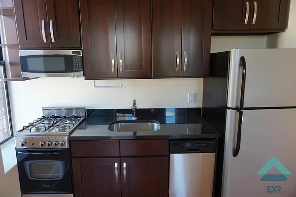 Rented by EXR | media 17