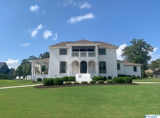 1335 Peninsula Dr, Scottsboro, AL 35769