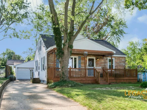 2620 Riley Ave SW, Wyoming, MI 49509