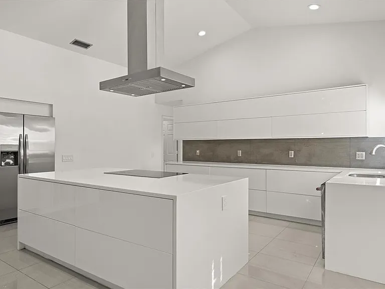 6135 Crystal View Dr — Photo 9